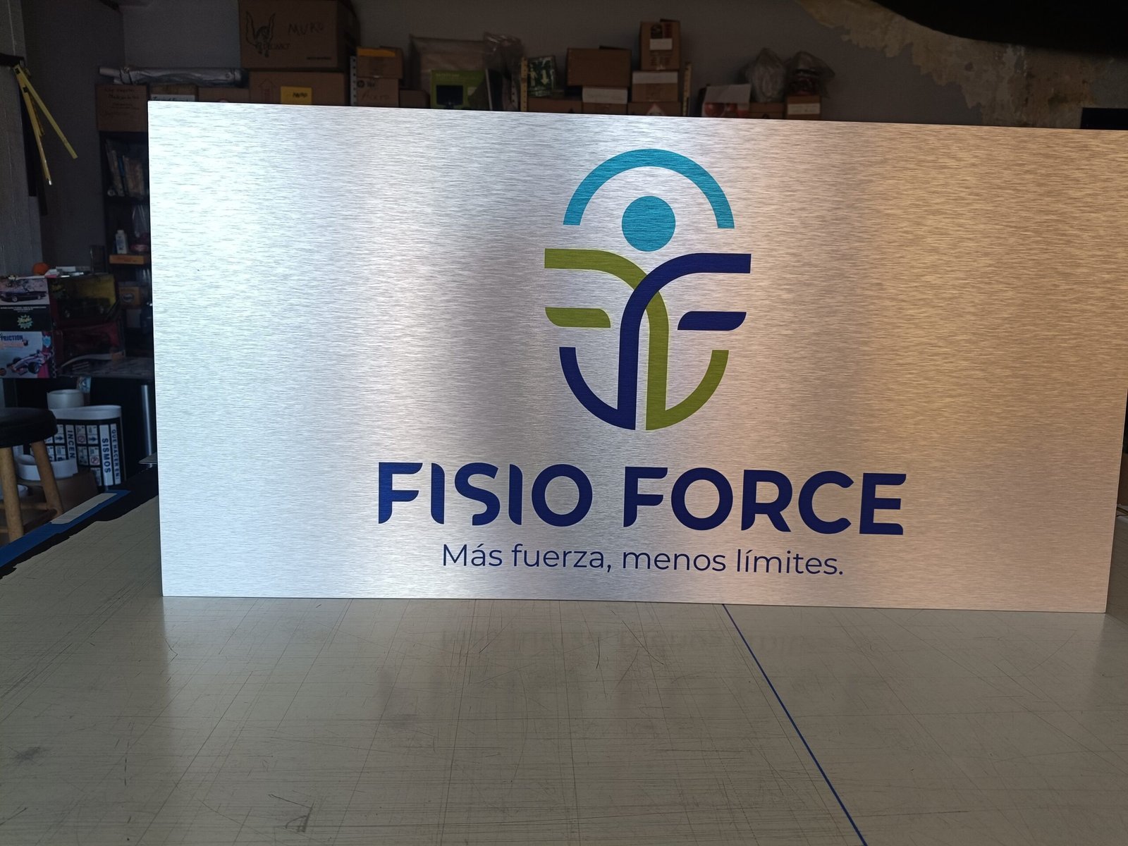 Letrero en aluminio compuesto impreso